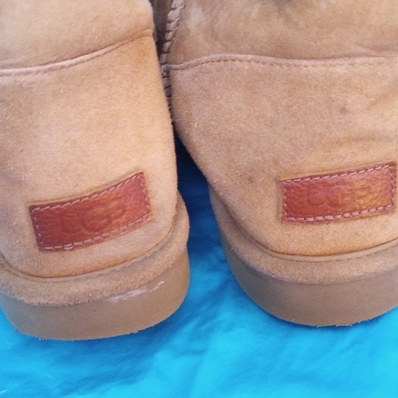 UGG Maia boots 10 - Picture 5 of 6
